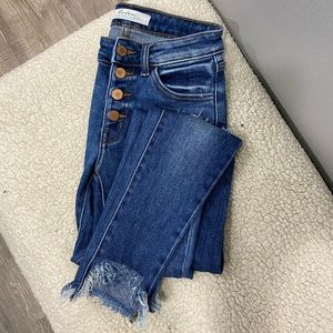 Kancan Mid-Rise ankle skinny.